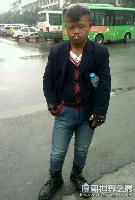 最令人呕吐的丑男照片,最丑男人竟然生了8个孩子-奇闻录