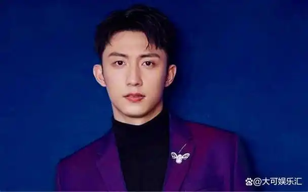 "黄景瑜电话门"风靡网络:追星狂热与择偶标准巧妙交融