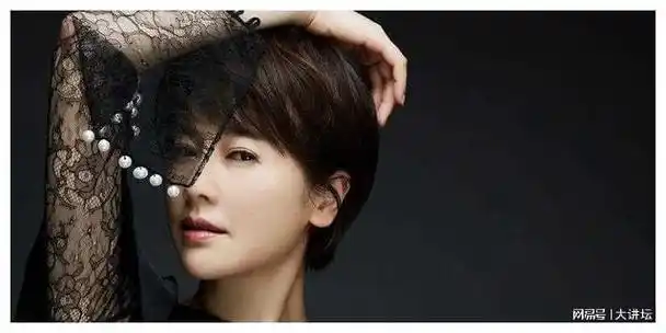 左小青风流传奇绯闻缠身身材吸睛风头无两