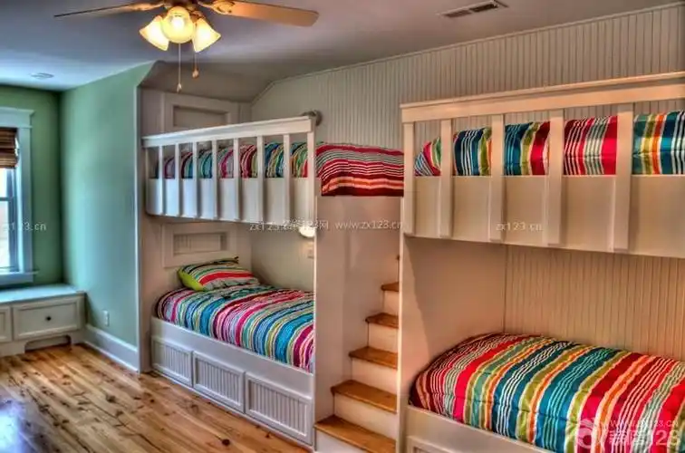 10平米简约风格主卧上下床装修效果图