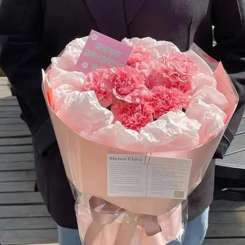 康乃馨花束包装(康乃馨花束包装方法)