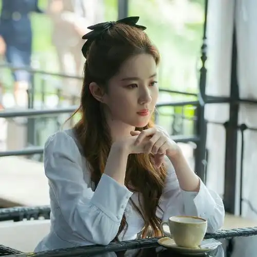 刘亦菲绝美wechat头像