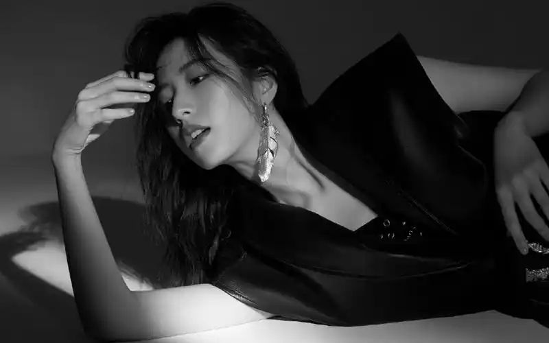 周雨彤性感写真图片-美女壁纸-高清美女图片-第8图-娟娟壁纸