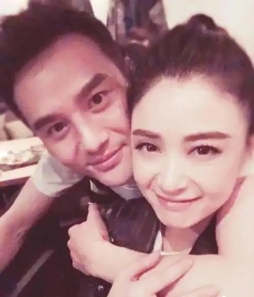 王凯女朋友是蒋欣吗疑似王凯向蒋欣求婚成功