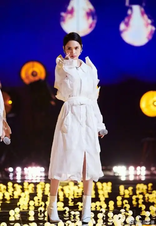 杨丞琳发文回看浪姐2##杨丞琳发文回看乘风破浪的姐姐2