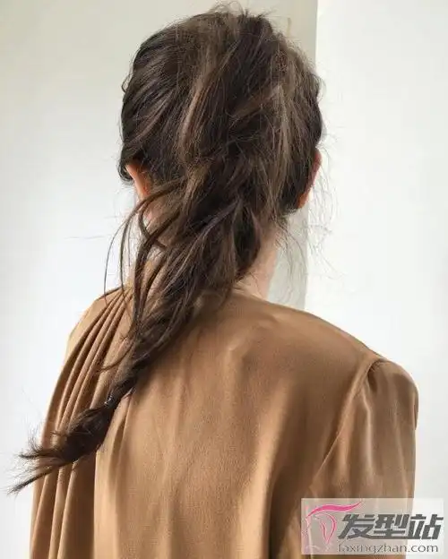 单麻花辫怎么编好看 时尚满分麻花辫也能玩出新花样