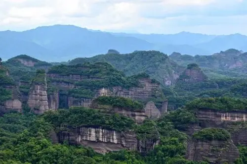 广东旅游景点排名前十(广东旅游景点排名前十丹霞地貌)