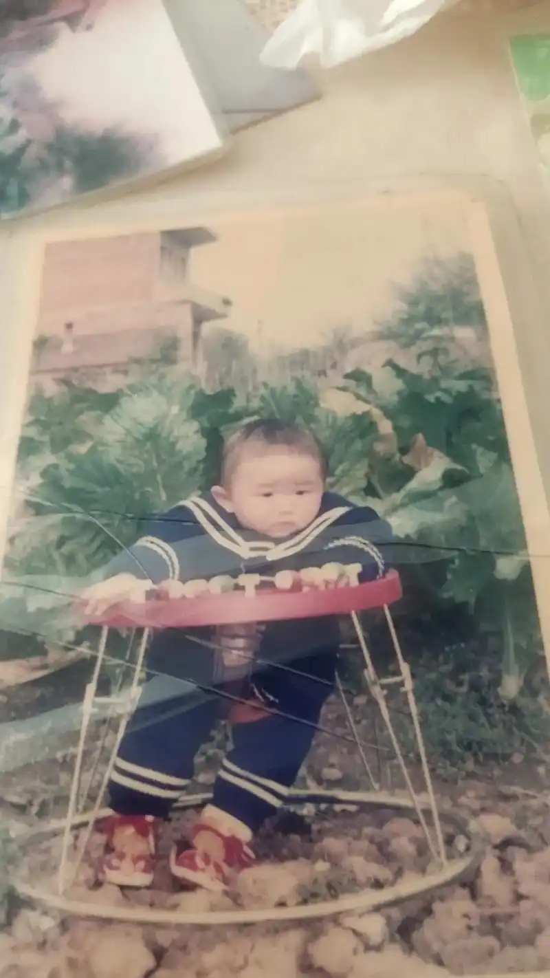 突然翻到儿子小时候的照片,好多感慨,满满的回忆
