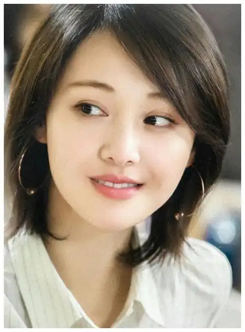 郑爽的现状令人唏嘘她手中的好牌稀碎如何打引人深思