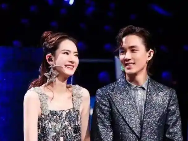 戚薇李承铉,真爱组合!