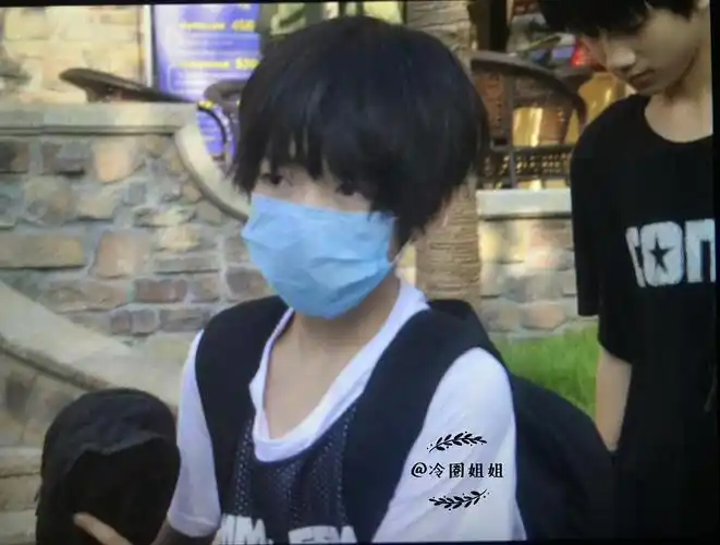 安利时代少年团贺峻霖生图合集