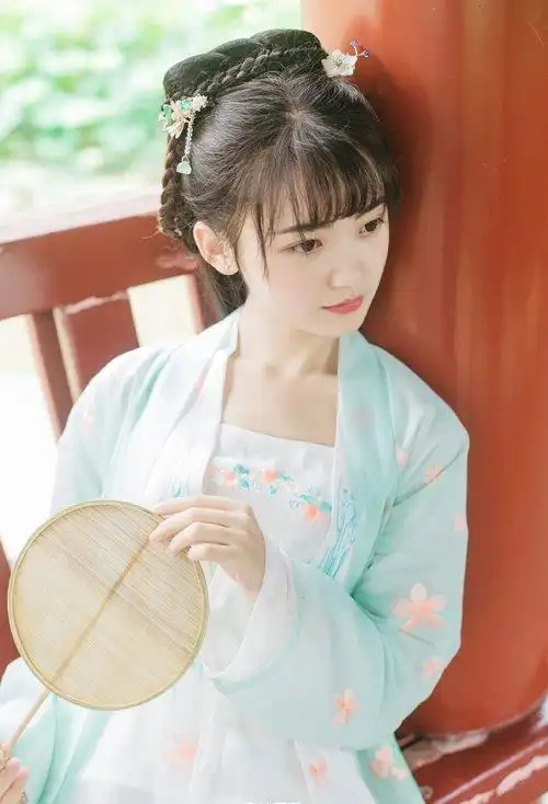 教你古代女子盘头发方法步骤 100种古装女子婉约文静盘头造型