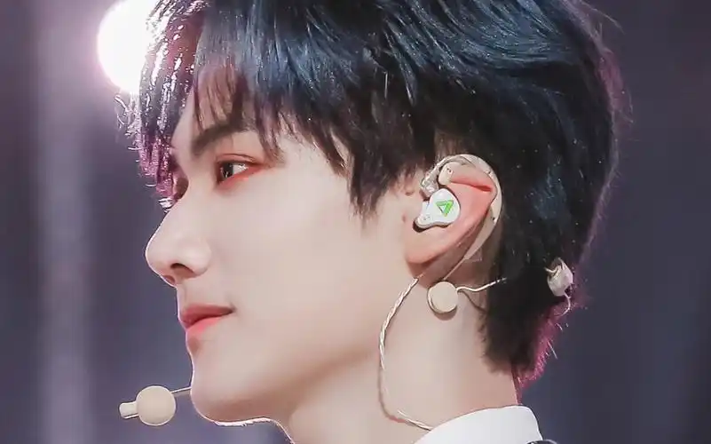 周柯宇侧脸杀人事件!帅拉了