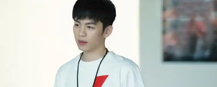 亲爱的热爱的米邵飞和谁在一起