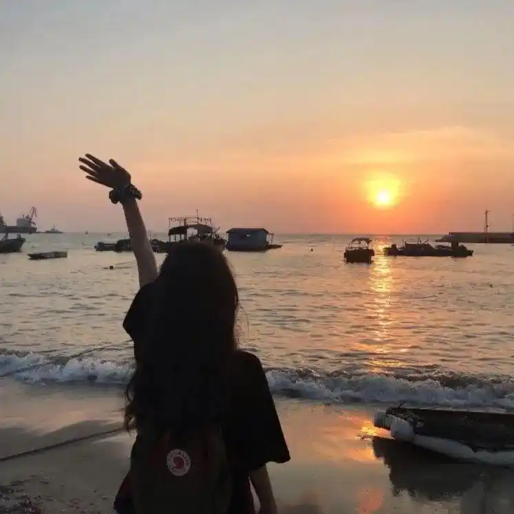 百看不厌的背影女生头像