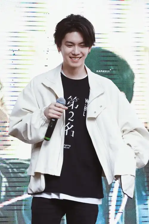 杨宇腾超话78#向全世界安利杨宇腾yu#210313