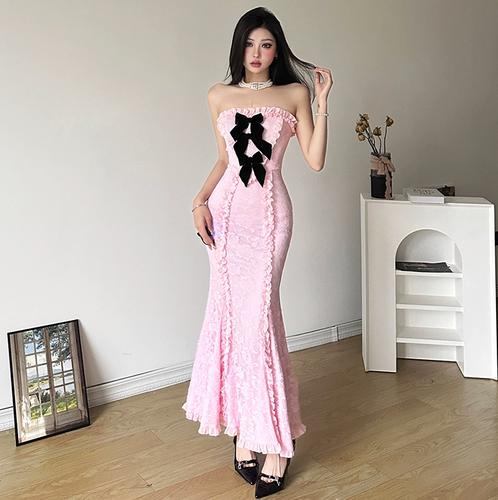 长裙潮怪诞女孩性感辣妹风小众蕾丝抹胸连衣裙氛围感蝴蝶结修身