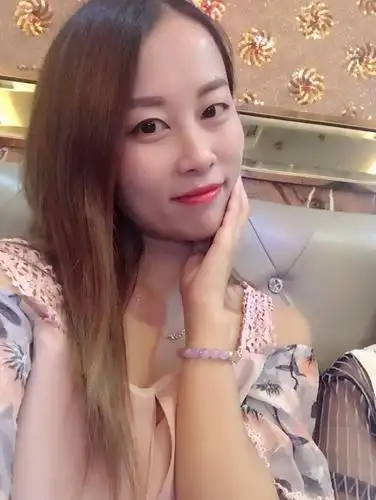 37岁离异女征婚照片(id:1437506)_广东深圳征婚交友_我主良缘网