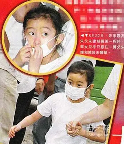 刘德华女儿近照曝光 3岁刘向蕙大眼高鼻梁神似老爸(4)