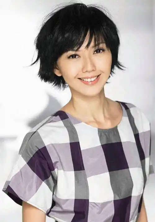 比起嫁入豪门,那些嫁给"普通人"的女星,才是真正的人间清醒_孙燕姿_张