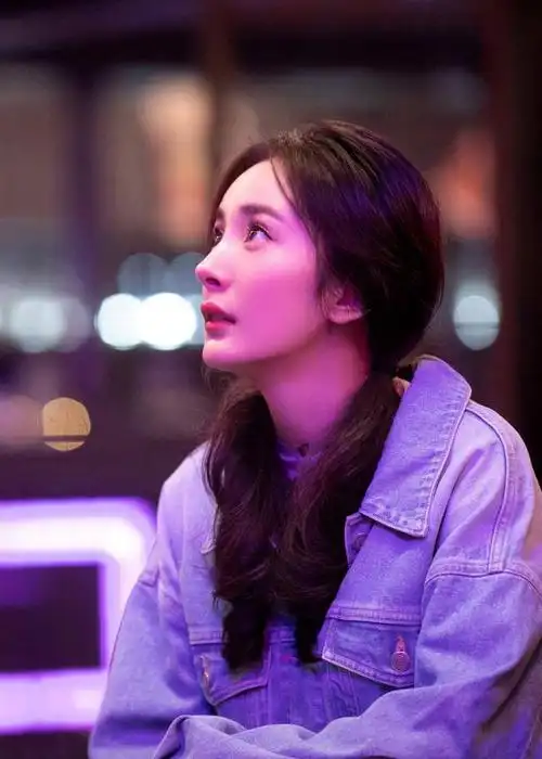 侧脸绝美的女明星们