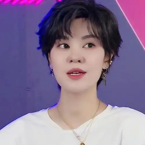 短发郁少来了是小哥哥吧郁可唯想对未来男友说的话是搞快点哈哈哈哈哈