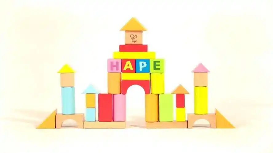 积木的简易搭法有哪些?经常玩积木的孩子智商更高 | 秦源笔记