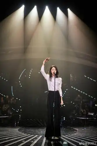 编辑:          晓凡          关键词:          张碧晨;歌手;总