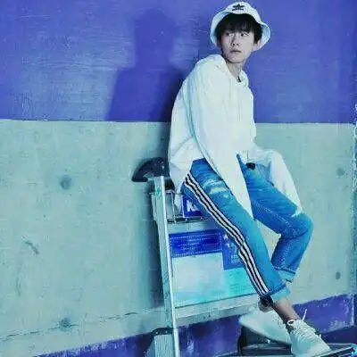 易烊千玺_qq男生头像_我要个性网