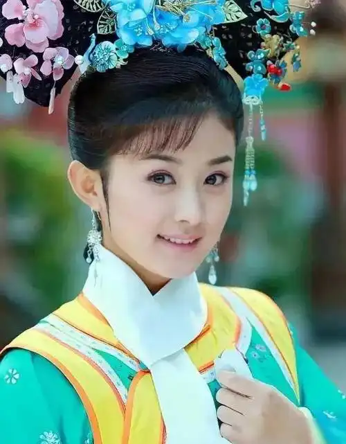 明明是顶流一线赵丽颖为何还遇到潜规则张艺谋一语道破真相