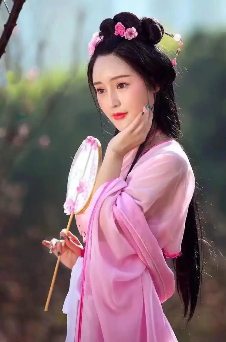 古装美女分外妖娆