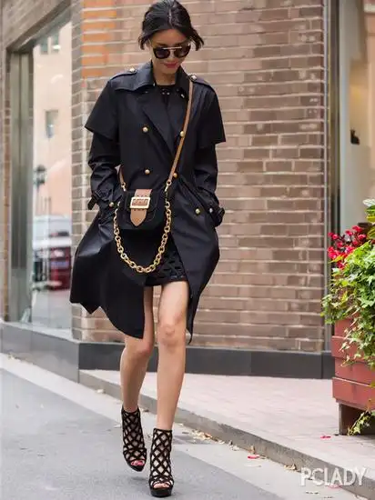 谁才是当红it bag 就看哪款包包被明星翻了牌|街拍|斜挎包|明星_新浪