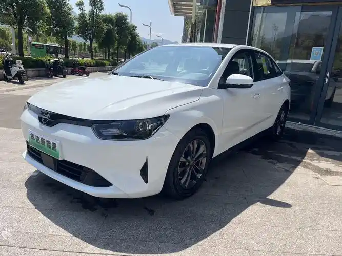 威马新能源e5专业网约车价格便宜2年贷10