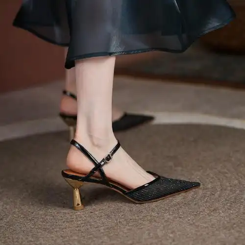 透气网纱凉鞋女夏新款尖头金属跟细跟高跟鞋一字带法式复古仙女风