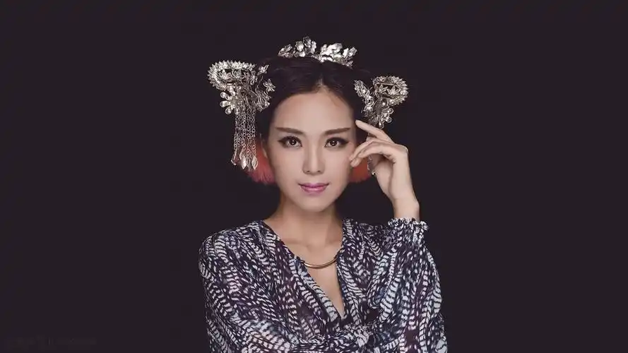 云朵- 我的楼兰 - 龙笑天下