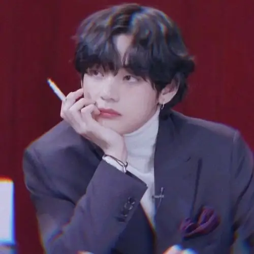 bts 金泰亨自截头像