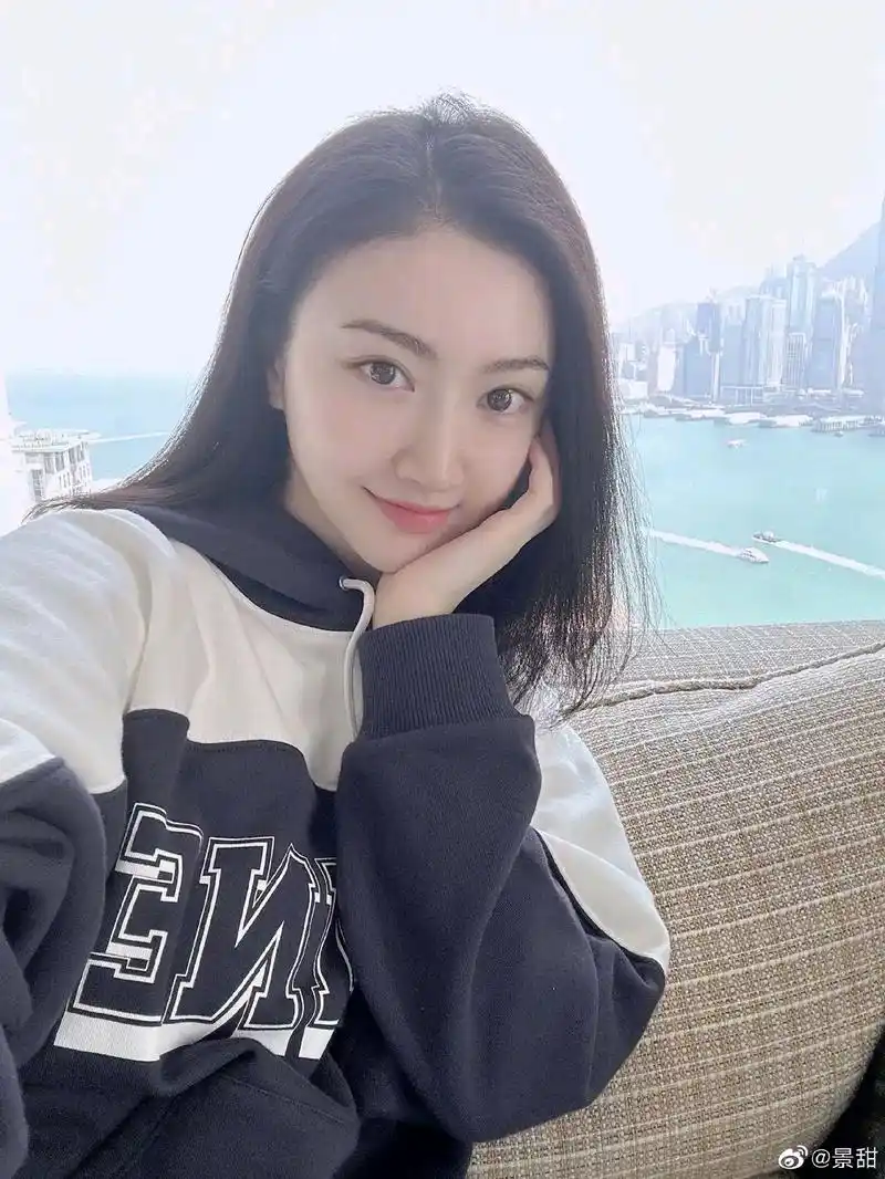 景甜自拍照来袭