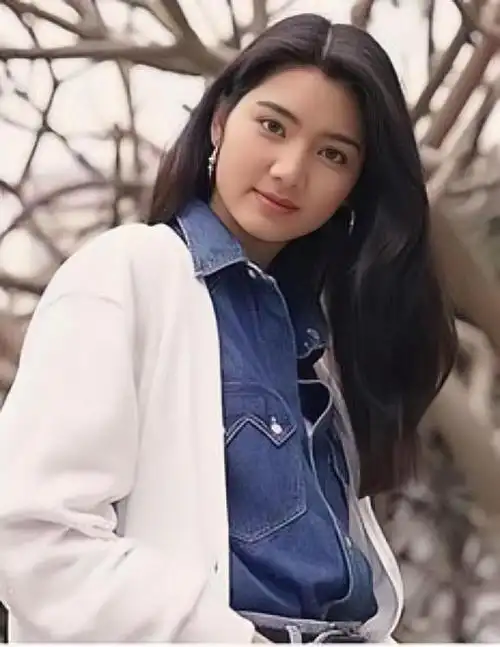 洪欣的激荡情史靠清纯征服7个男人未婚生子后嫁小9岁美男