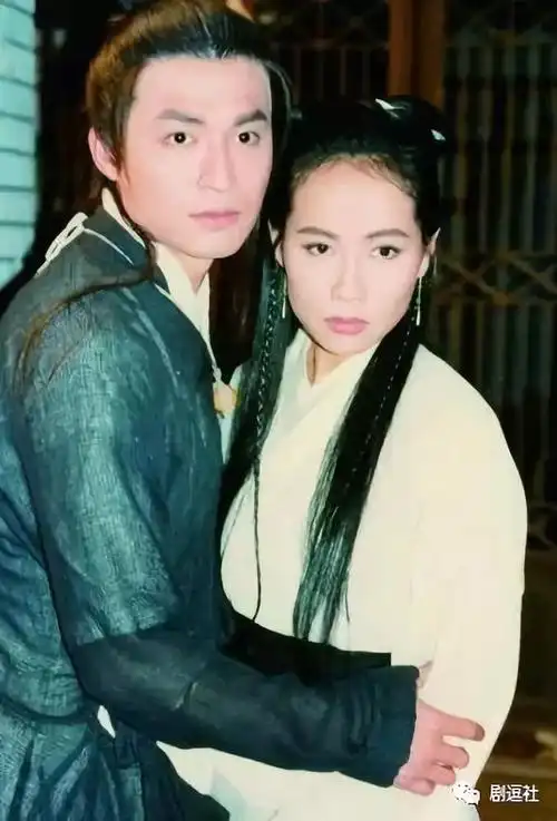 马景涛版的《倚天》中,现在还能拿出来对比的,从知名度角度看,应该