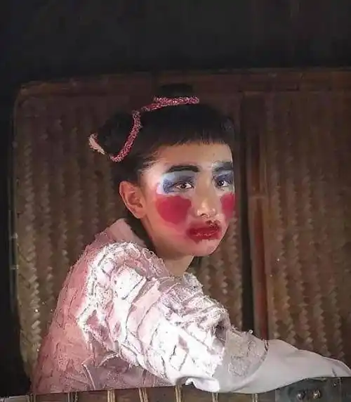 原创明星扮丑杜海涛杜鹃花赵丽颖香肠嘴看到白澍在我的审美上