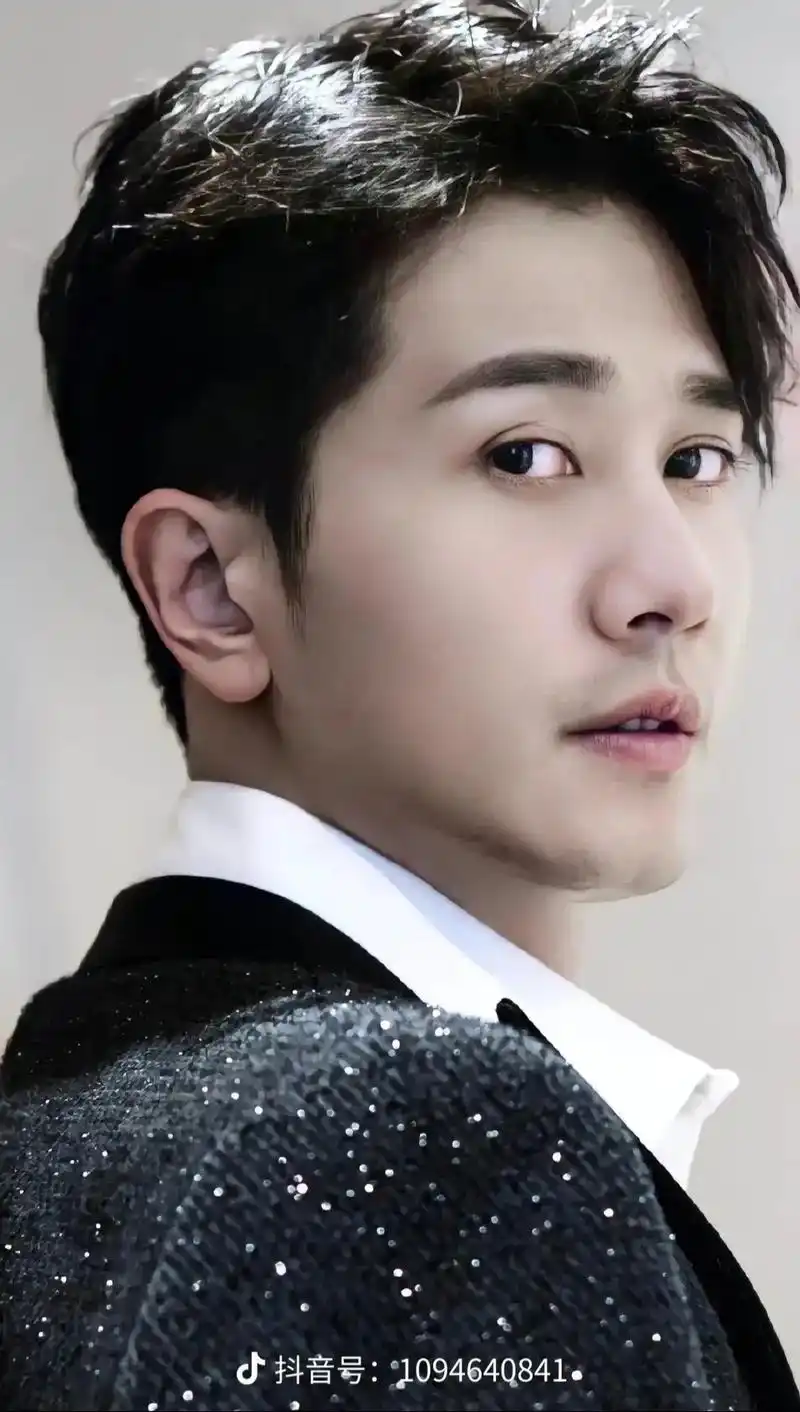 我这该死的妇道啊,我是一天都不想守了!#彭冠英 #完美侧颜杀 - 抖音