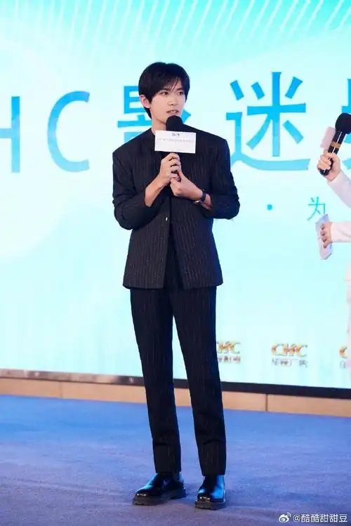 与电影频道同行4年9199易烊千玺解锁新身份!