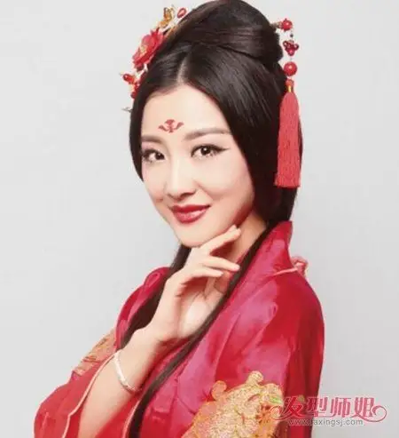 古代嫔妃盘发 古代盘发步骤图片(4)