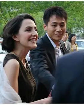 曾因宋茜暴打昌珉 曹格大闹林志颖婚礼 林志颖老婆陈若仪kimi吓傻 曝