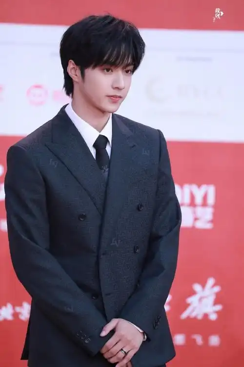 刘耀文红毯生图##相约北影节