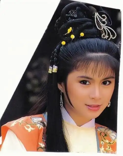 "最丑星女郎"苑琼丹:真实颜值令人惊叹,嫁给富商后过得怎样?