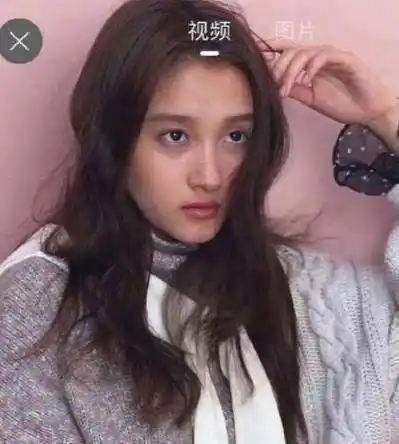 原创关晓彤到底有多自信素颜状态拍特写镜头拉近6倍太真实了