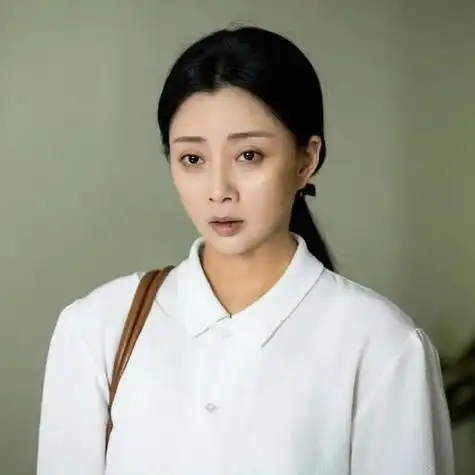 头像壁纸殷桃感情里的意外大多都是蓄谋已久