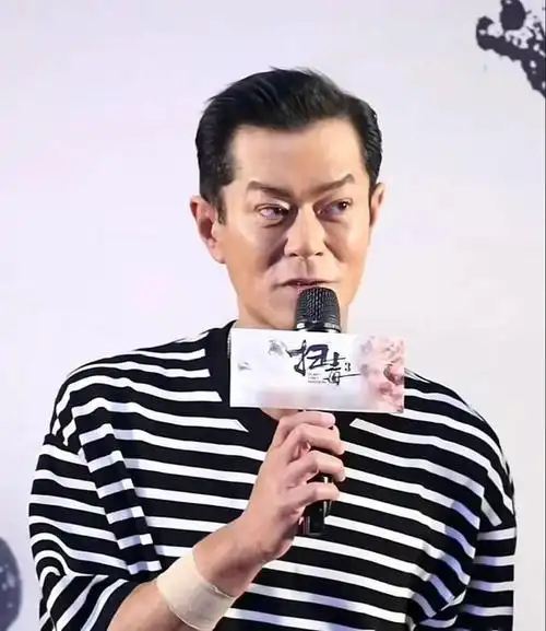 古天乐颜值崩塌出席活动脸僵似三星堆面具网友直呼辣眼睛