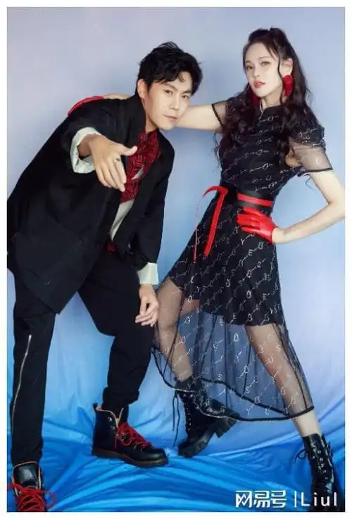 事实证明,娶了大自己十岁伊能静的秦昊,早已走上了另一条道路!